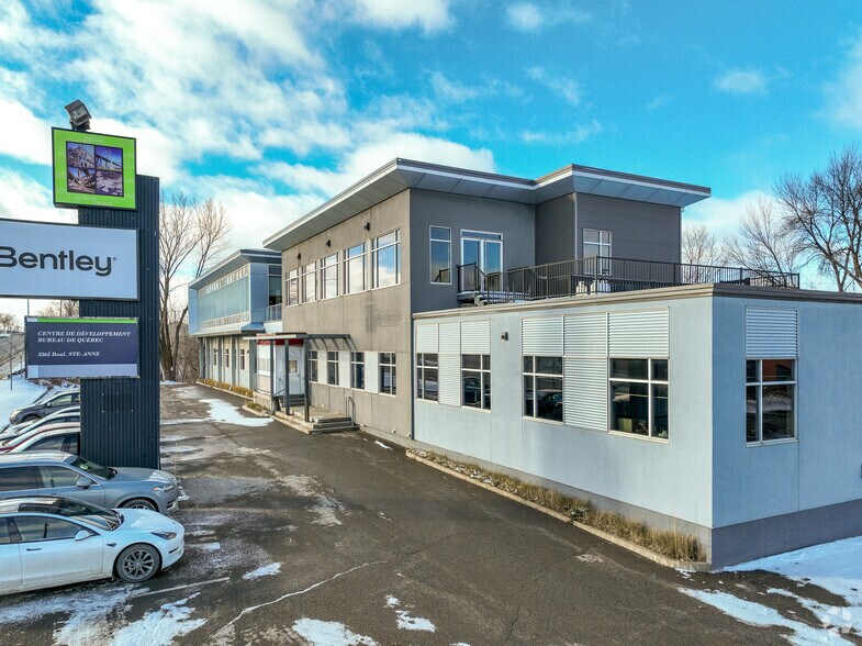 More Photos Of 3365-3367 Sainte-Anne Boul, Québec Office For Sale
