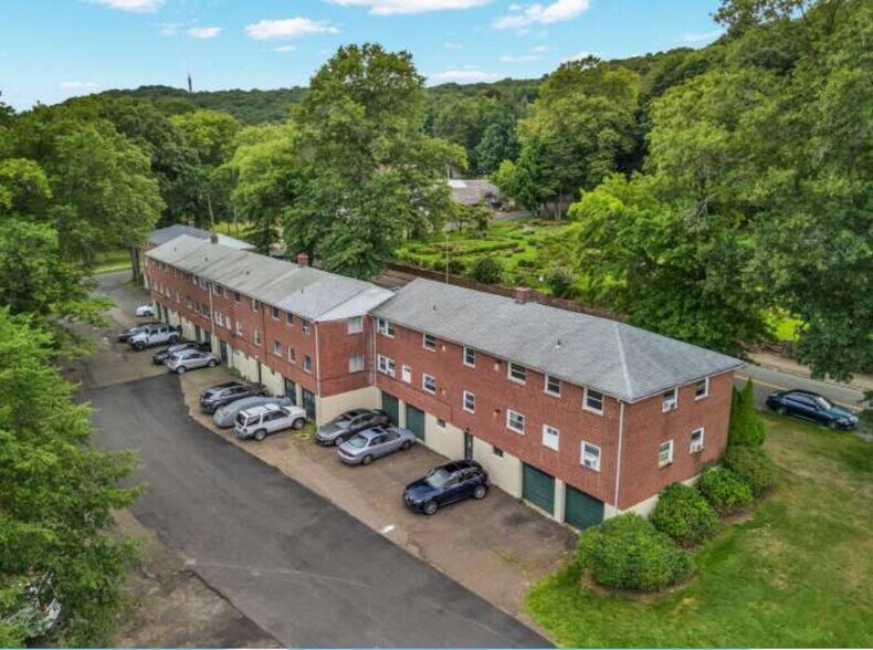 More Photos Of 233 Park Rd, Hamden Multifamily For Sale