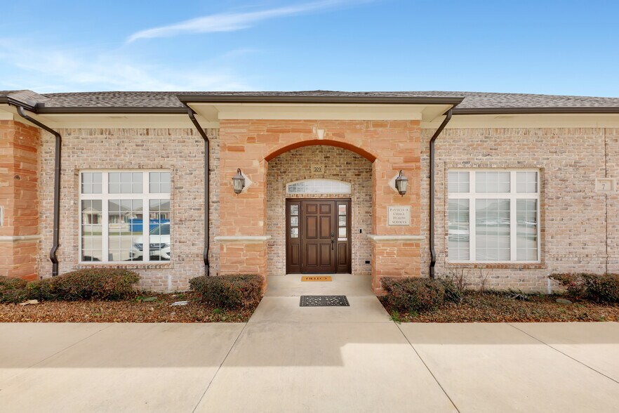 More Photos Of 860 Hebron Pky, Lewisville Medical For Sale