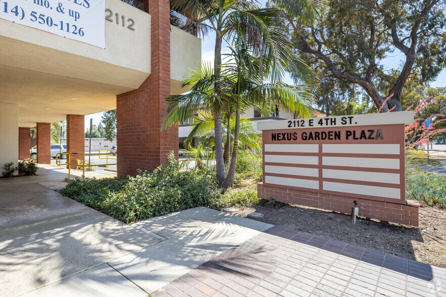More Photos Of 2112 E 4th St, Santa Ana Office For Lease
