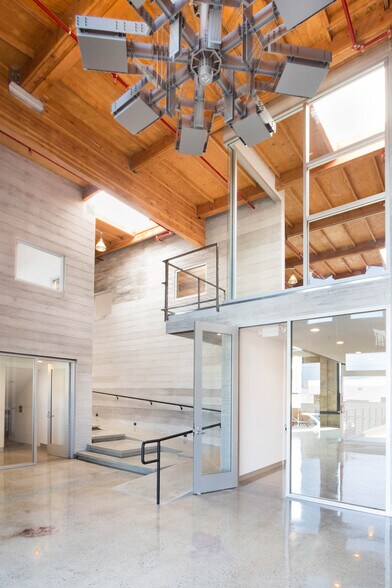 More Photos Of 610 E Franklin Ave, El Segundo Loft Creative Space For Lease