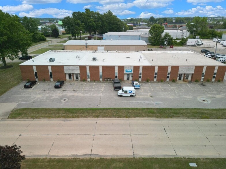 Primary Photo Of 7252 Industrial Park Blvd, Mentor Manufacturing For Lease