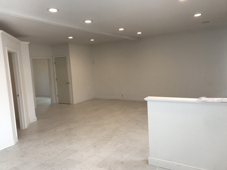 More Photos Of 760-764 Middle Country Rd, Selden General Retail For Lease