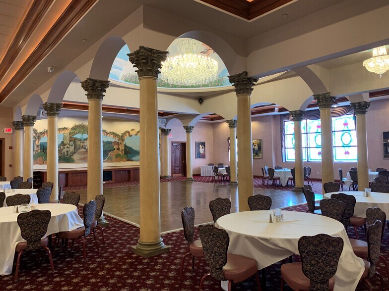 More Photos Of 3656 Dressler Rd NW, Canton Restaurant For Sale