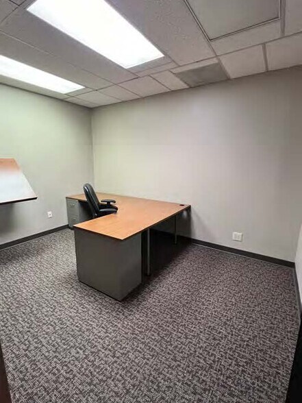 More Photos Of 9414 SW Barbur Blvd, Portland Office For Lease