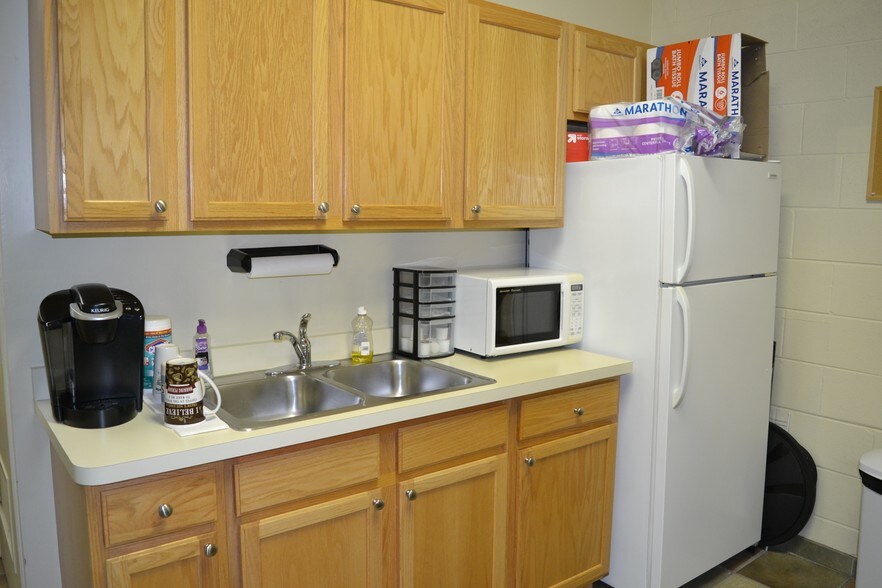 More Photos Of 301 W Railroad Ave, Bartlett General Retail For Sale