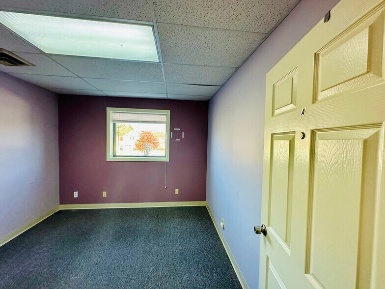 More Photos Of 450 Pearl St, Stoughton Office For Lease
