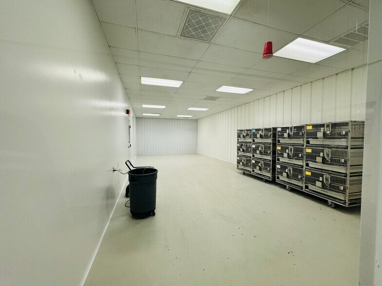 More Photos Of 6710 Quality Way, Portage Research And Development For Sale