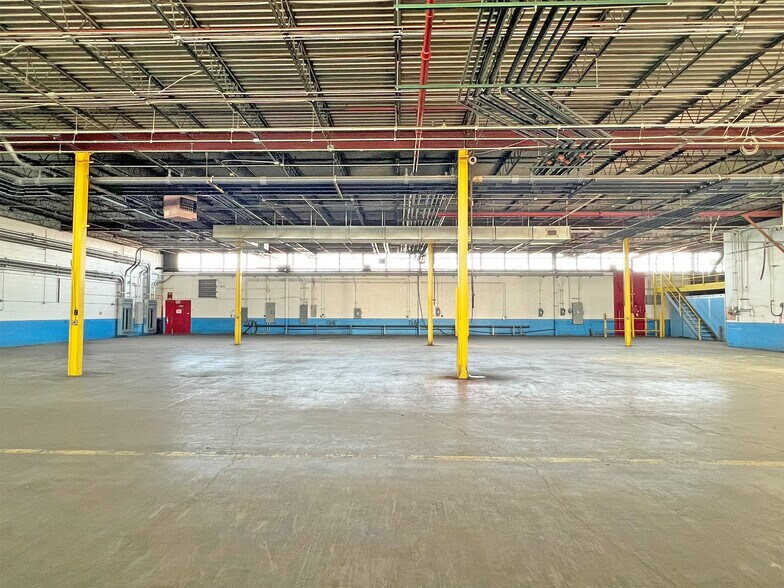More Photos Of 2225 Colonial Ave, Erie Manufacturing For Lease