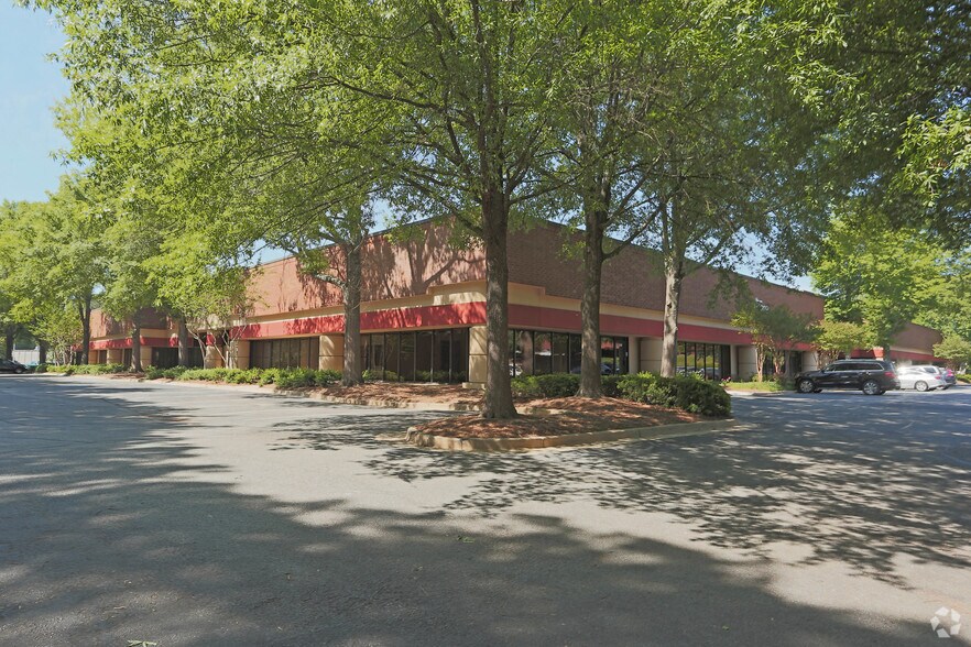 Primary Photo Of 5680 Oakbrook Pky, Norcross Warehouse For Lease