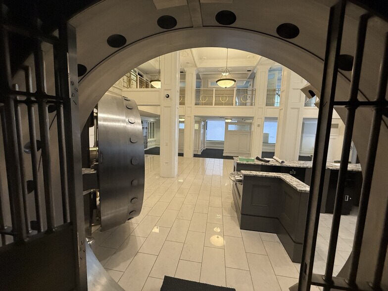 More Photos Of 730 17th St, Denver Office For Sale
