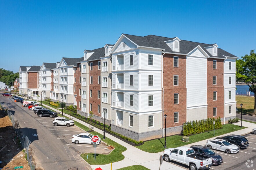 More Photos Of 1 E Pearl St, Burlington Apartments For Lease