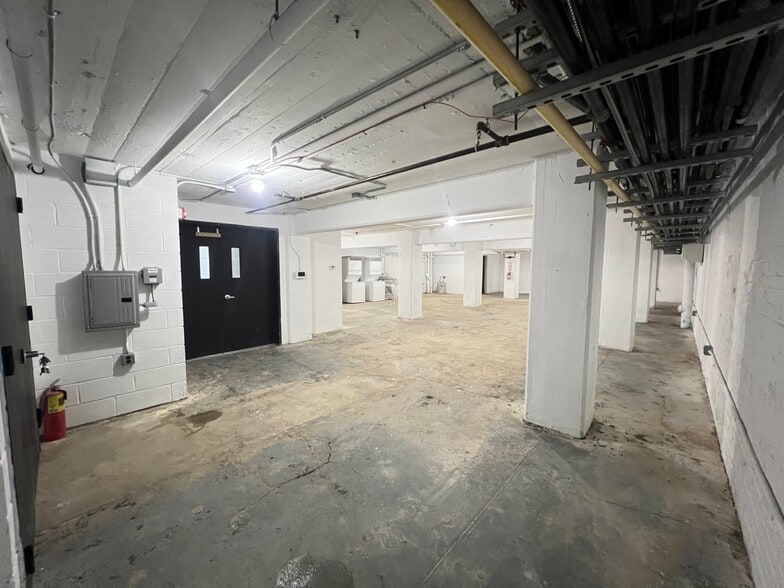 More Photos Of 190 Christopher Columbus Dr, Jersey City Office Residential For Lease