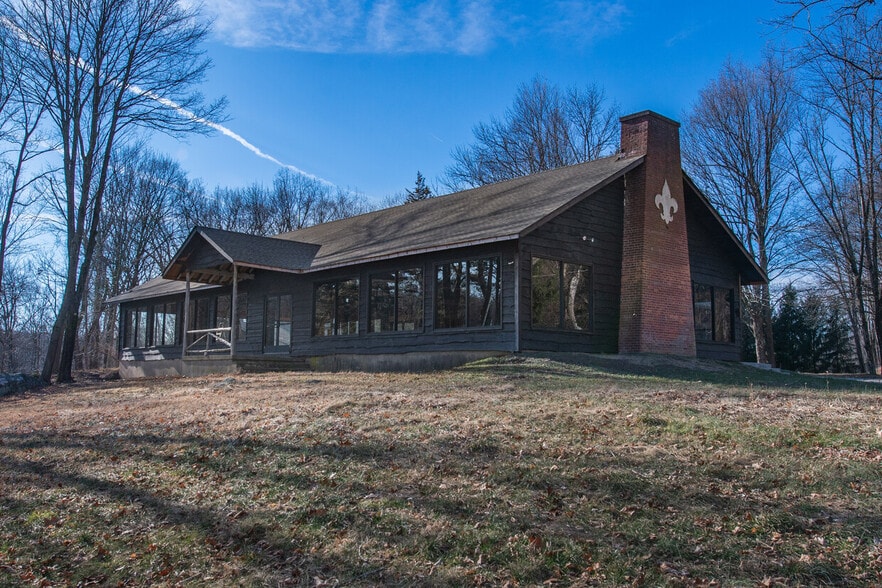 More Photos Of 1 Brook Valley Ter, Kinnelon Winery Vineyard For Sale