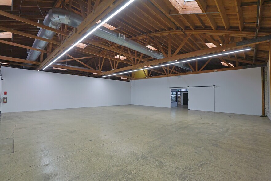 More Photos Of 2014-2022 E 7th St, Los Angeles Office For Lease