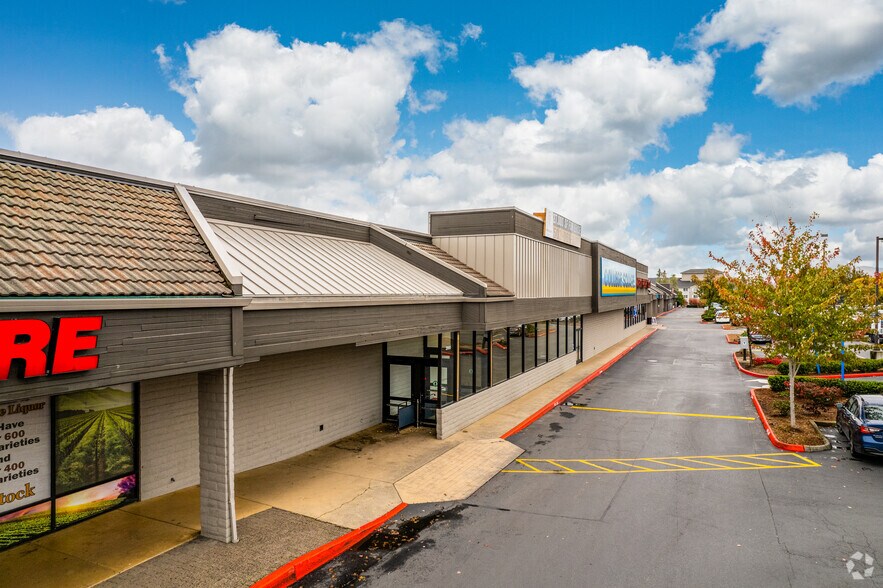 More Photos Of 2812-3030 NE Hogan Dr, Gresham General Retail For Lease