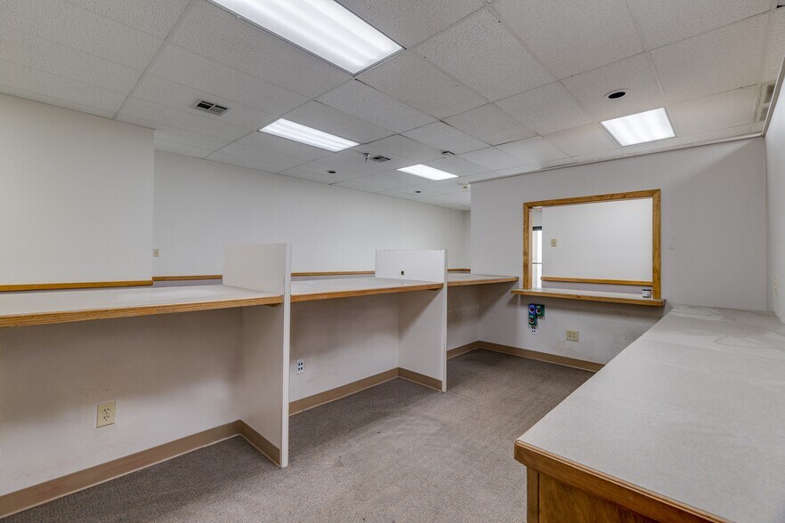 More Photos Of 401 Thomas Rd, West Monroe Medical For Lease