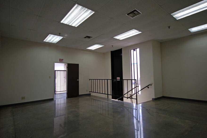 More Photos Of 1771-1837 E 46th St, Los Angeles Warehouse For Lease