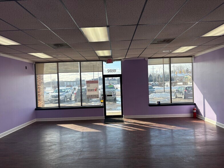 More Photos Of 19582-19598 Middlebelt Rd, Livonia Unknown For Lease