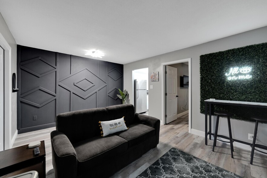 More Photos Of 4513 W McElroy Ave, Tampa Apartments For Sale