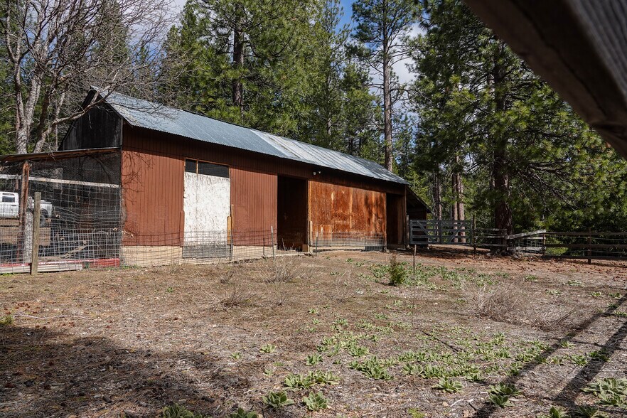 More Photos Of 6409 Kangaroo Creek Rd, Gazelle Land For Sale