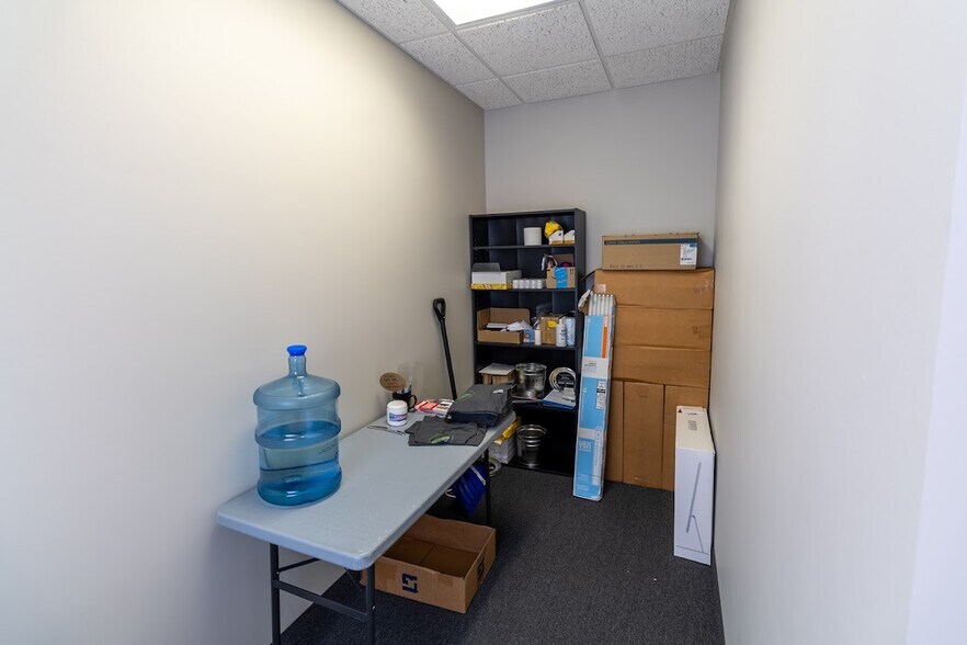 More Photos Of 833 E 16th St, Holland Bank For Lease