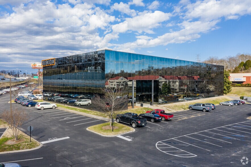 More Photos Of 2451 Atrium Way, Nashville Office For Lease