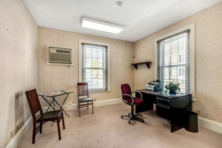 More Photos Of 12 Library St, Framingham Office For Lease