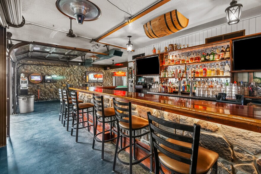 More Photos Of 5200 Doniphan Dr, El Paso Bar For Sale