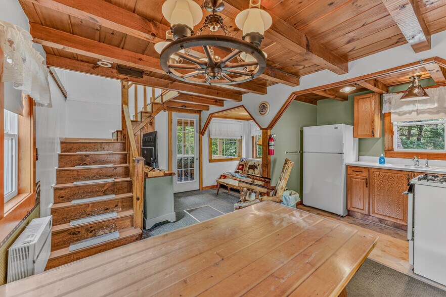 More Photos Of 218 US Route 3, Lincoln Hospitality For Sale