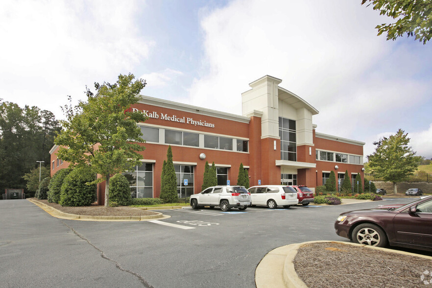 Primary Photo Of 8225 Mall Pky, Lithonia Medical For Lease