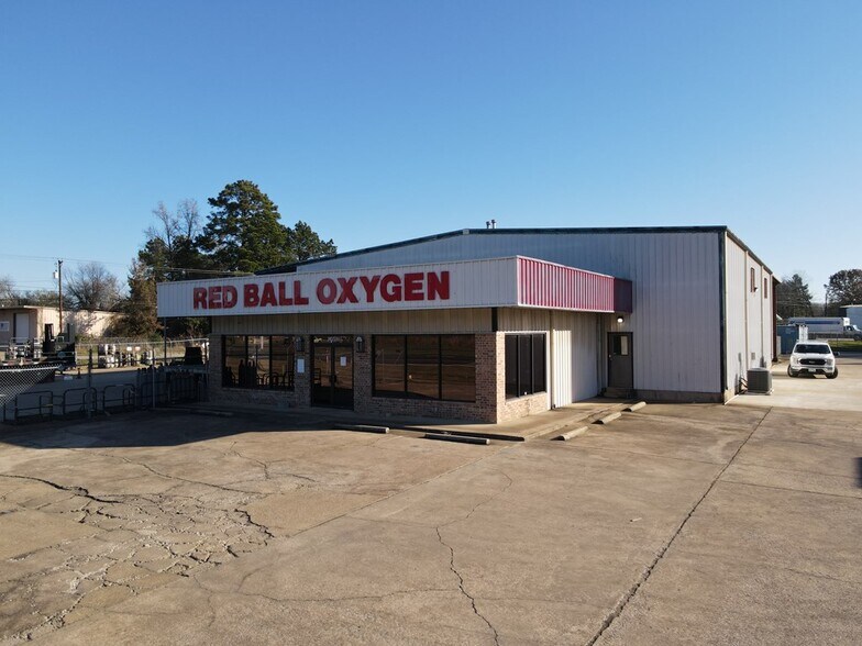 More Photos Of 1608 N John Redditt Dr, Lufkin Industrial For Sale