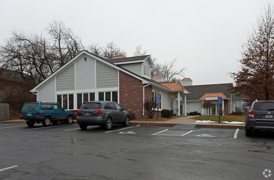 More Photos Of 521 SE 2nd St, Lee's Summit Office For Lease