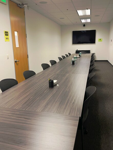 More Photos Of 475 Aviation Blvd, Santa Rosa Office For Lease