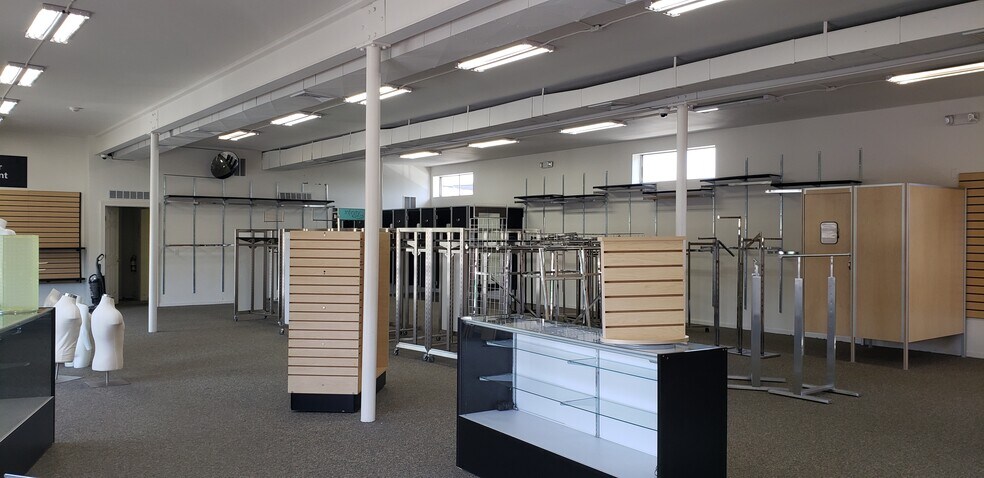 More Photos Of 1710 MacArthur Rd, Whitehall Storefront Retail Office For Lease