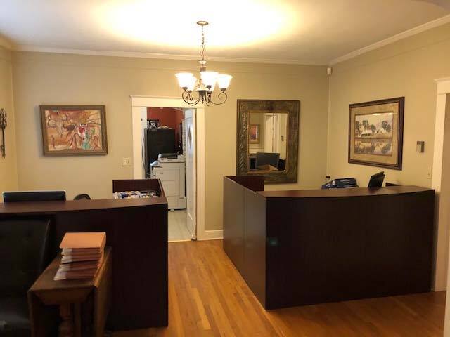 More Photos Of 163 W Bridge St, New Braunfels Office For Lease