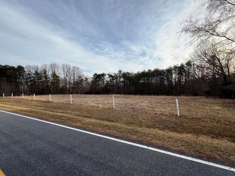 More Photos Of 12310 Gammon rd, Providence Horse Stables For Sale