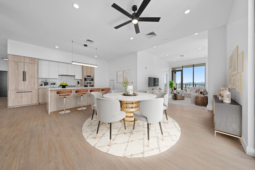 More Photos Of 817 N 6th St, Phoenix Apartments For Lease