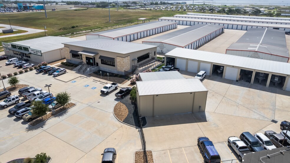 More Photos Of 1409 Waldron Rd, Corpus Christi Office For Sale