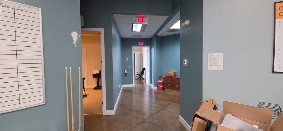 More Photos Of 13830 Jetport Commerce Pky, Fort Myers Warehouse For Lease