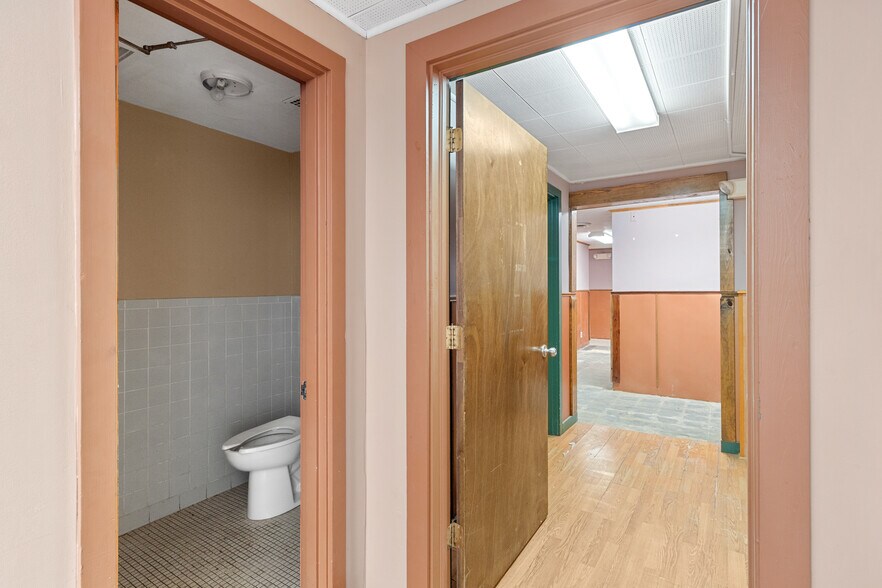More Photos Of 116 E Robert S Kerr Blvd, Wynnewood Medical For Sale