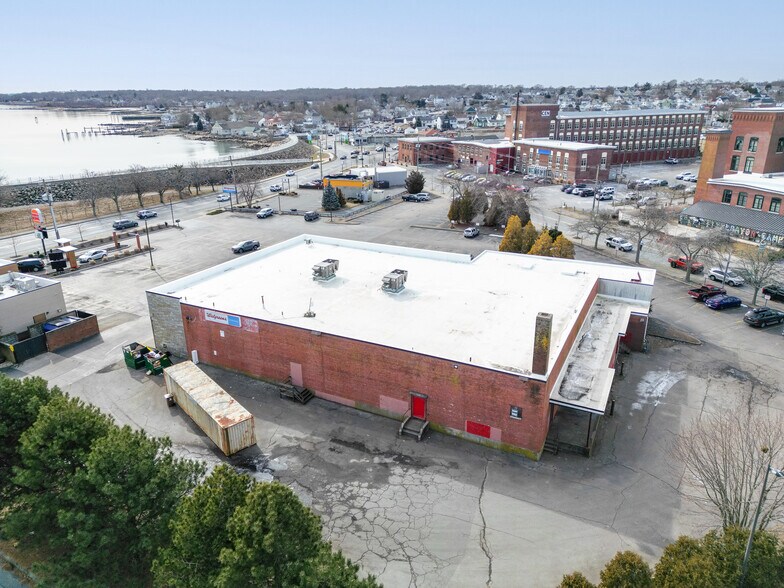 More Photos Of 1383 Cove Rd, New Bedford Drugstore For Lease