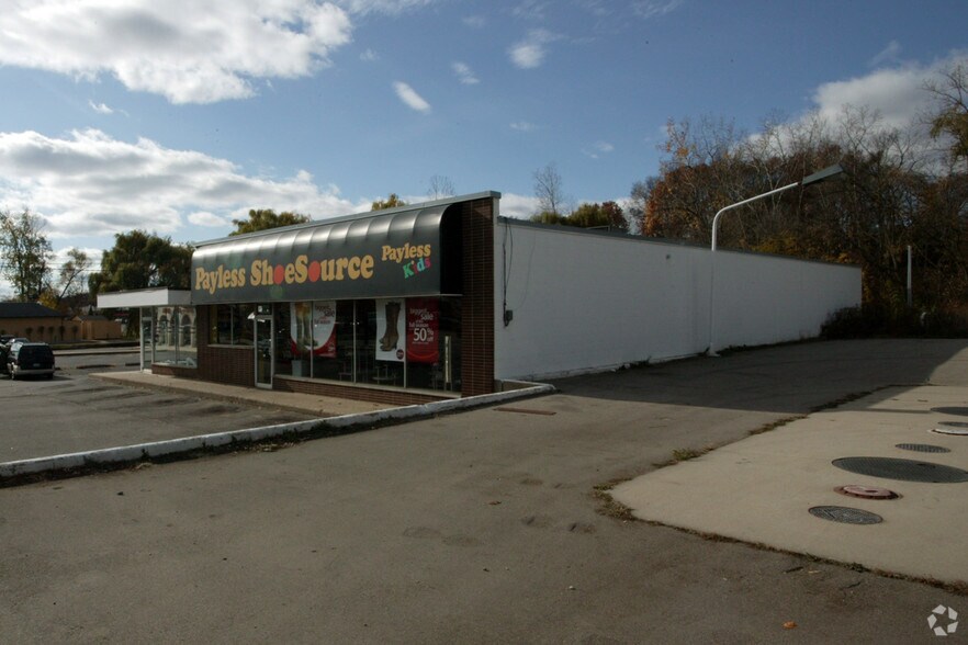 2611 Alpine Ave, Grand Rapids, MI 49544 Retail For Lease