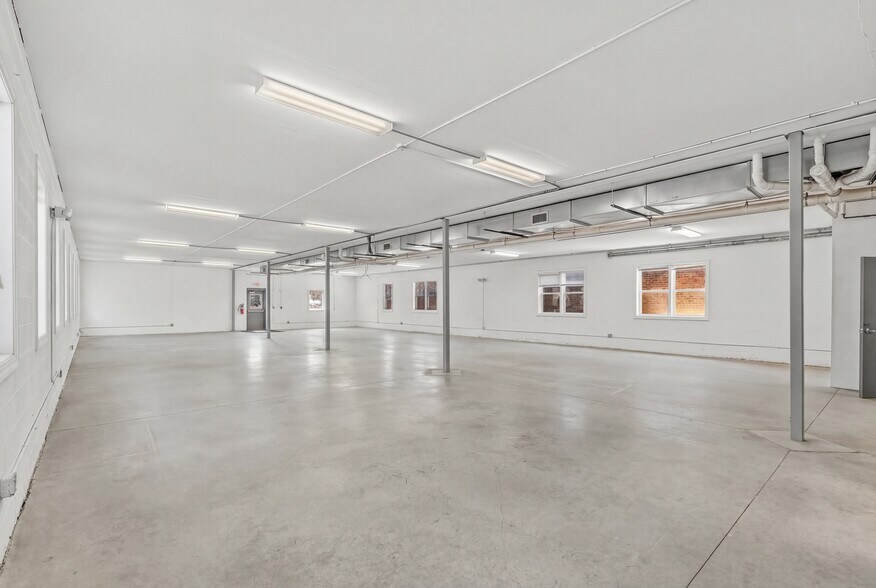 More Photos Of 846 Faith Rd, Salisbury Religious Facility For Lease