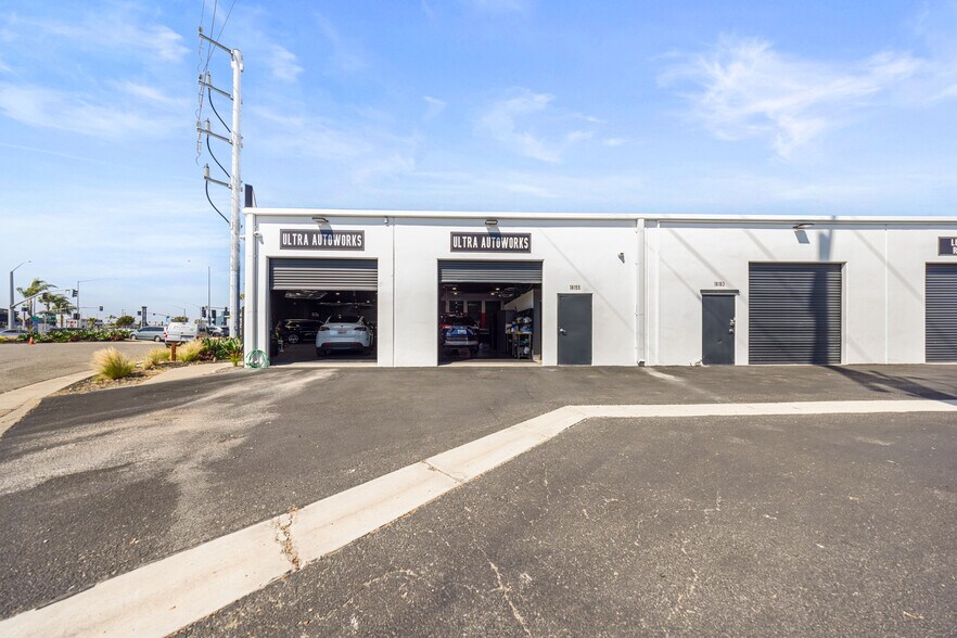 More Photos Of 18155-18195 Euclid St, Fountain Valley Showroom For Lease