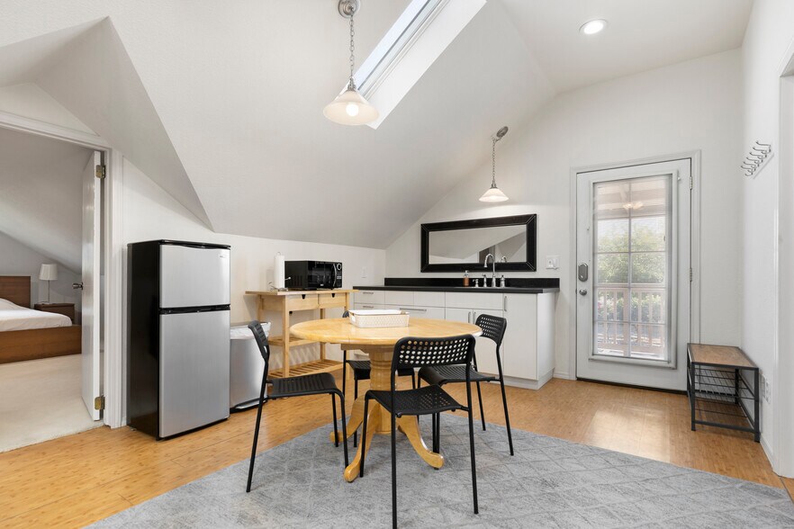 More Photos Of 9930 Calvine Rd, Sacramento Apartments For Sale