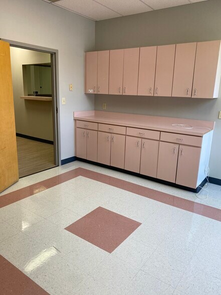 More Photos Of 1810 Mulkey Rd, Austell Medical For Lease