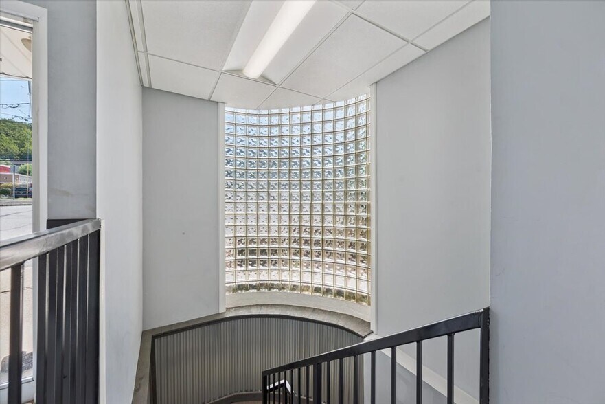More Photos Of 159 Us Highway 46, Rockaway Office For Lease