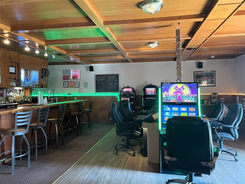 More Photos Of 102 Rogers Ln, Livingston General Retail For Sale