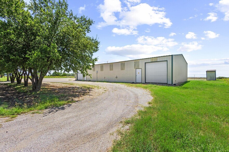 More Photos Of 11416 Hames, Pilot Point Industrial For Lease